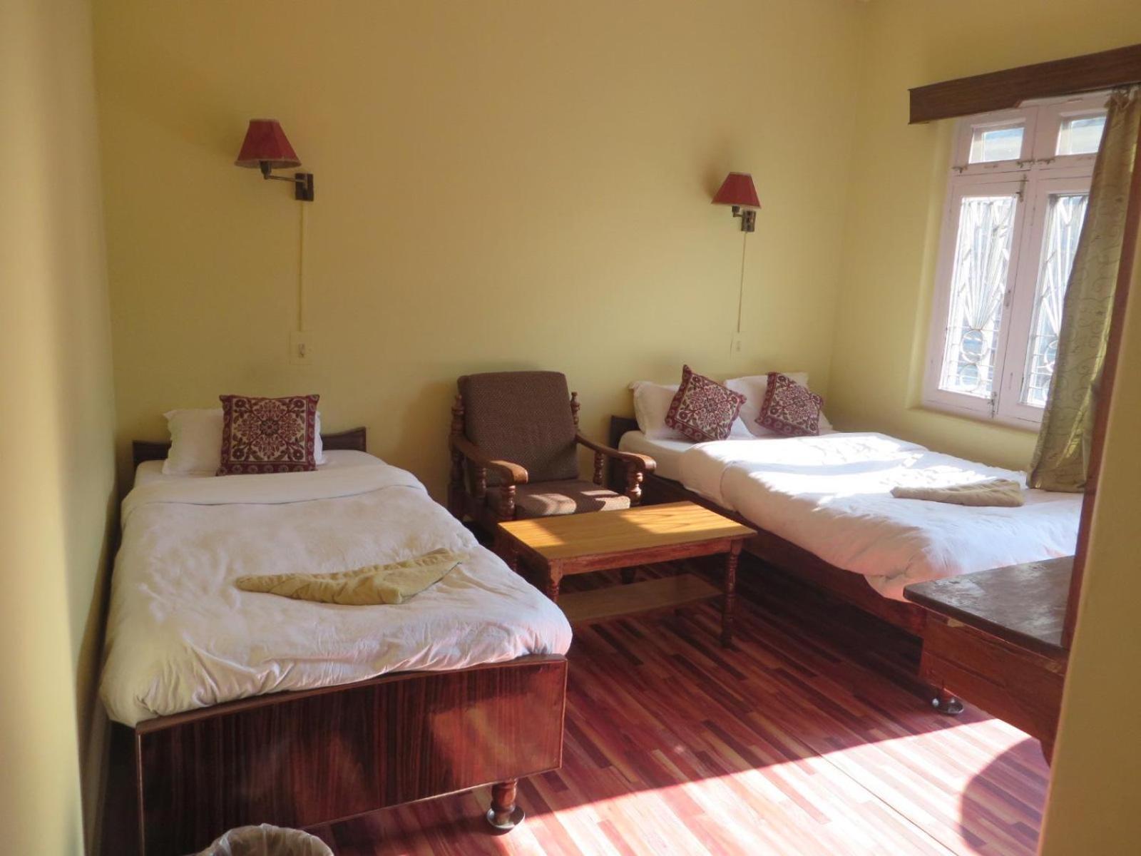 New United Hotel Pokhara Exterior photo