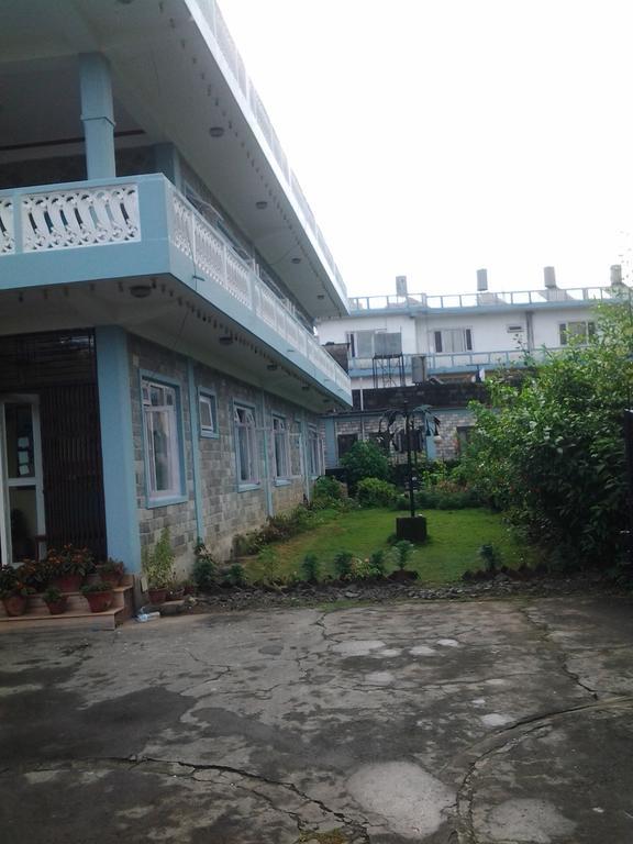 New United Hotel Pokhara Exterior photo